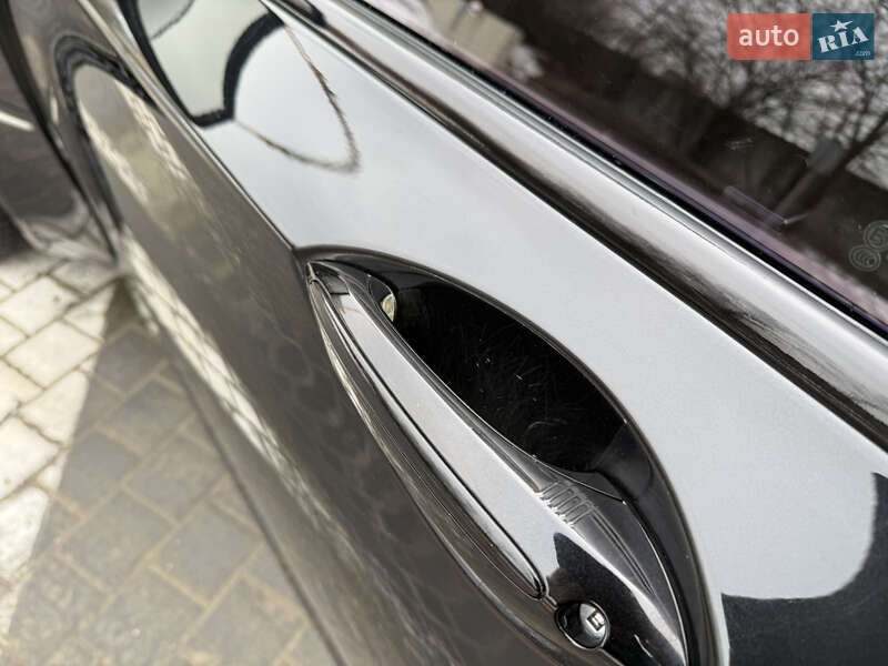 Седан BMW 7 Series 2011 в Львове