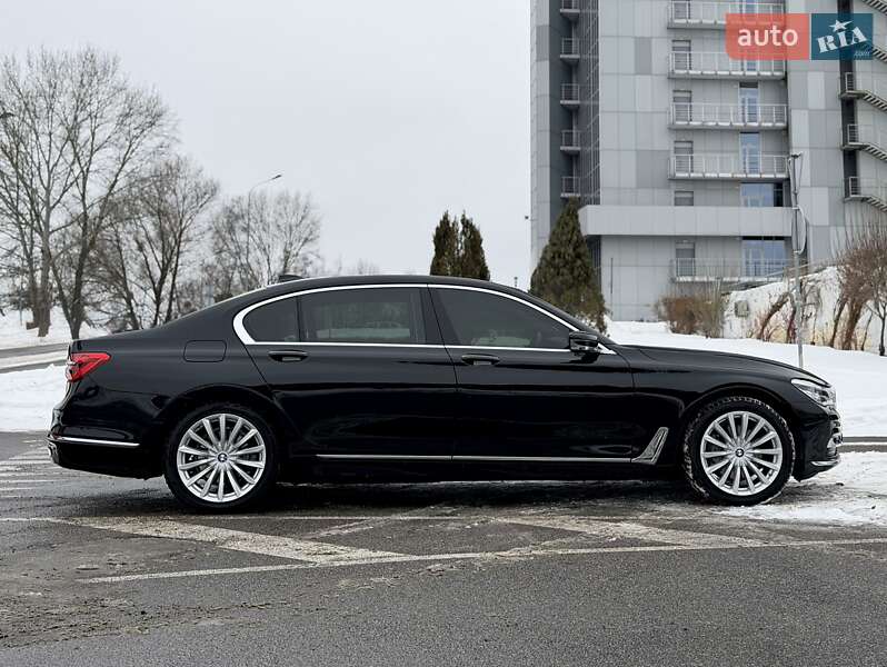Седан BMW 7 Series 2017 в Киеве