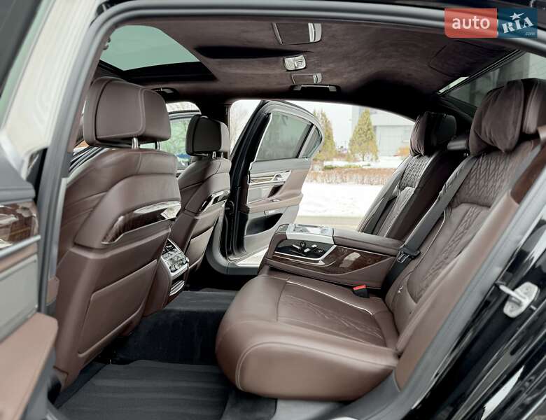 Седан BMW 7 Series 2017 в Киеве