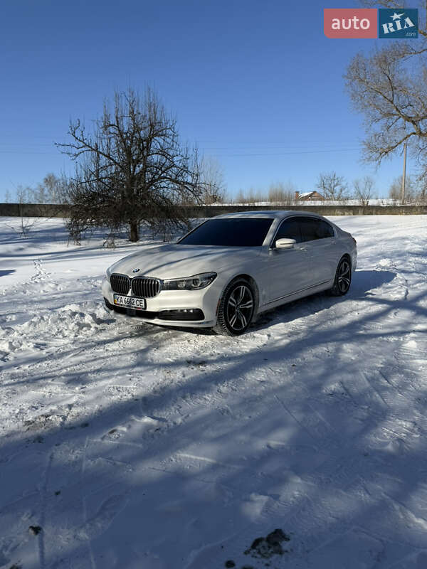 Седан BMW 7 Series 2015 в Киеве