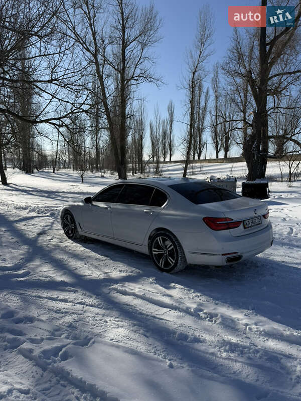 Седан BMW 7 Series 2015 в Киеве