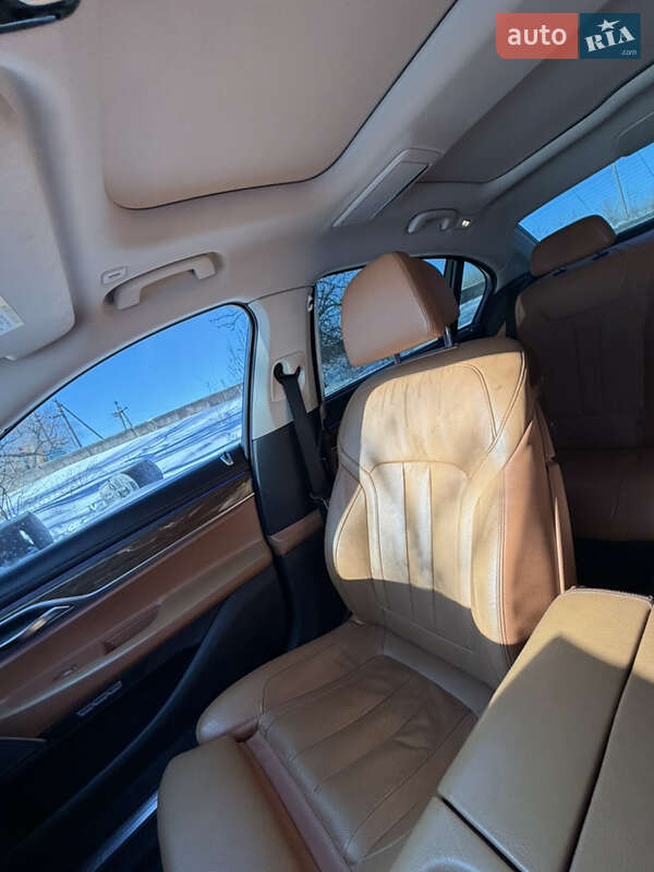 Седан BMW 7 Series 2015 в Киеве