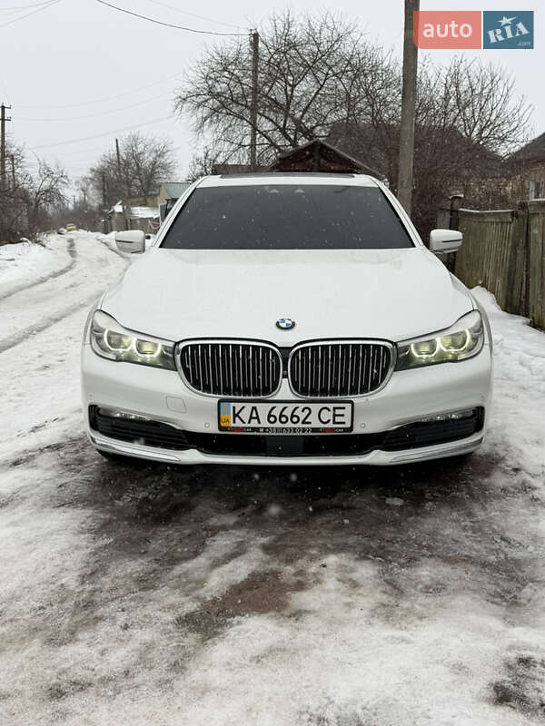 Седан BMW 7 Series 2015 в Киеве