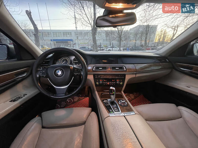 Седан BMW 7 Series 2010 в Киеве