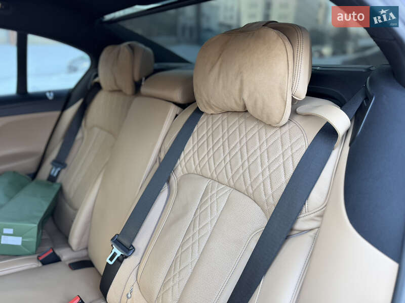 Седан BMW 7 Series 2019 в Киеве