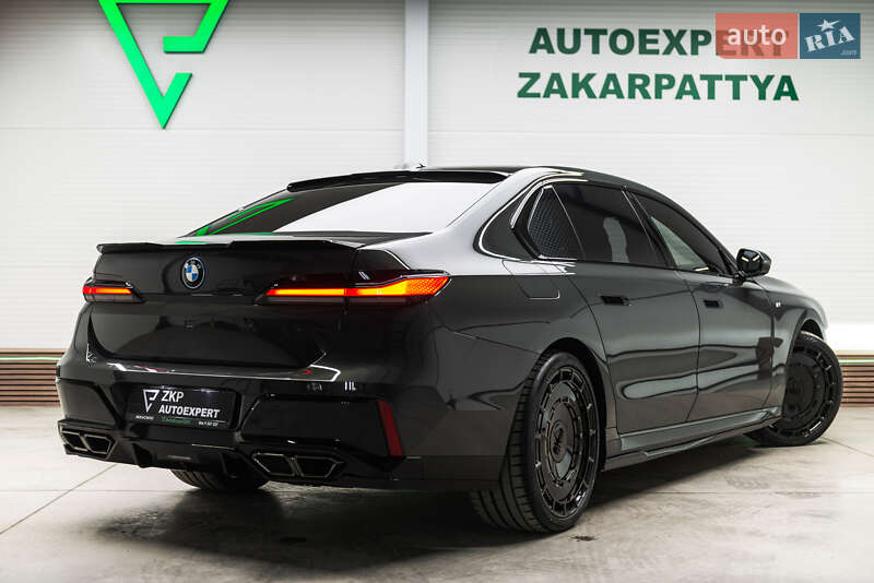 Седан BMW 7 Series 2023 в Мукачево