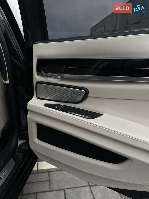 Седан BMW 7 Series 2014 в Луцке