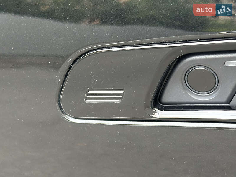 Седан BMW 7 Series 2022 в Киеве