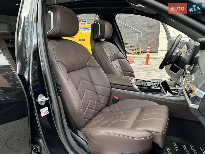Седан BMW 7 Series 2022 в Киеве