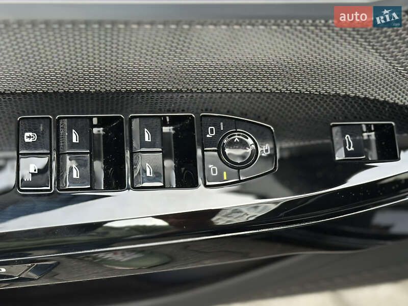 Седан BMW 7 Series 2022 в Киеве