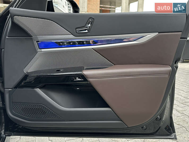 Седан BMW 7 Series 2022 в Киеве