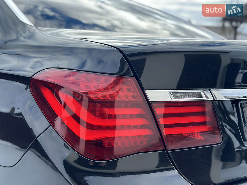 Седан BMW 7 Series 2013 в Владимире