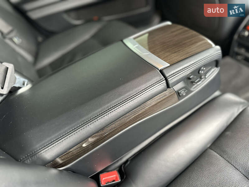 Седан BMW 7 Series 2013 в Владимире