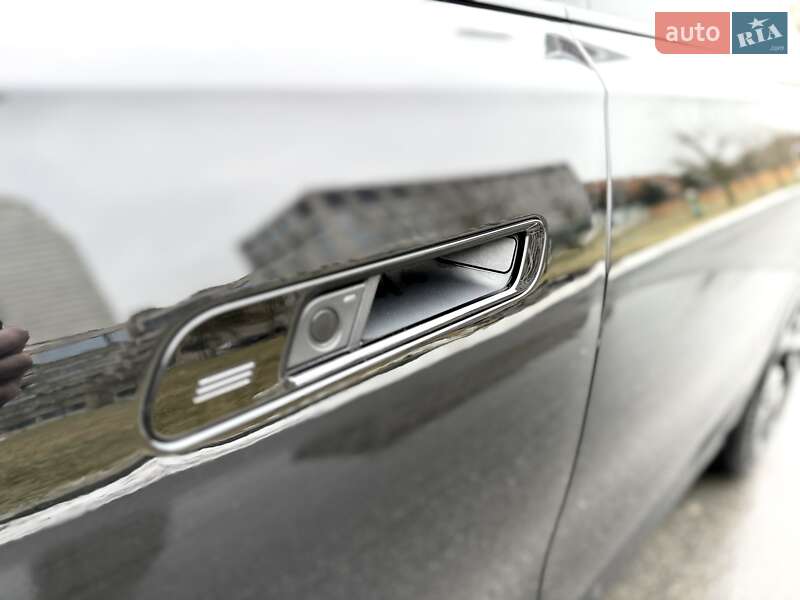 Седан BMW 7 Series 2023 в Днепре