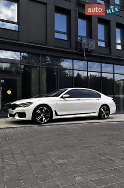 Седан BMW 7 Series 2016 в Львове