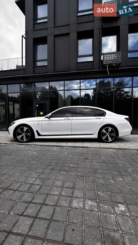 Седан BMW 7 Series 2016 в Львове