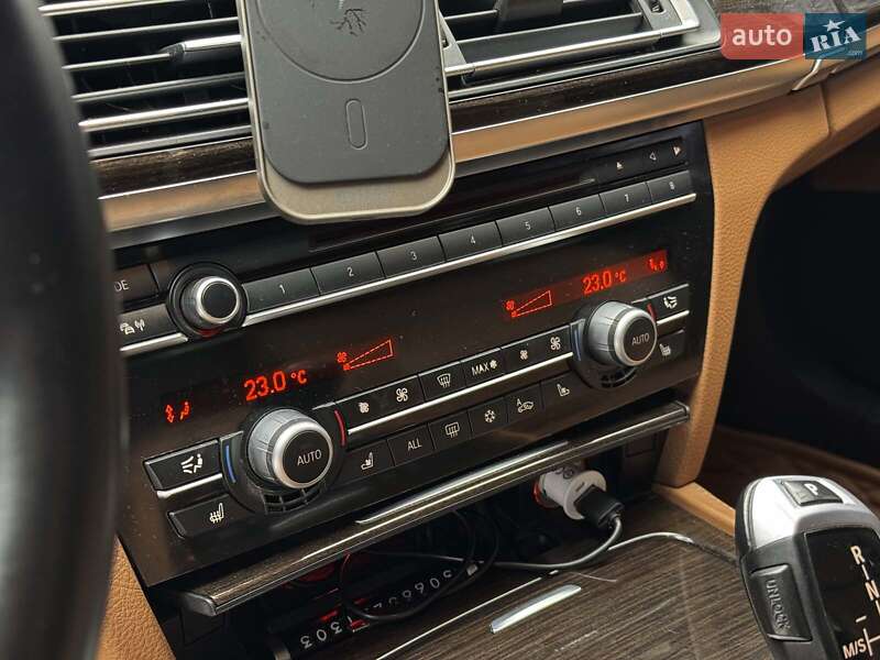 Седан BMW 7 Series 2012 в Киеве