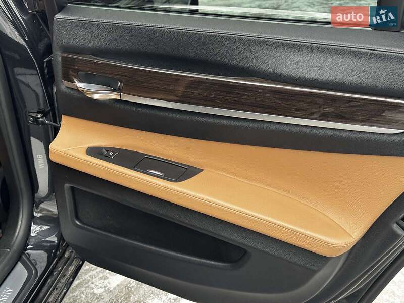 Седан BMW 7 Series 2012 в Киеве