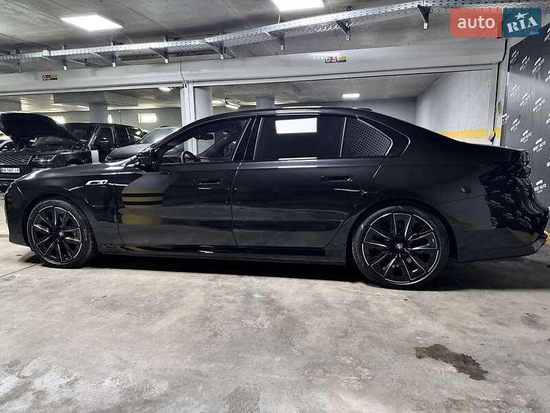 Седан BMW 7 Series 2024 в Киеве