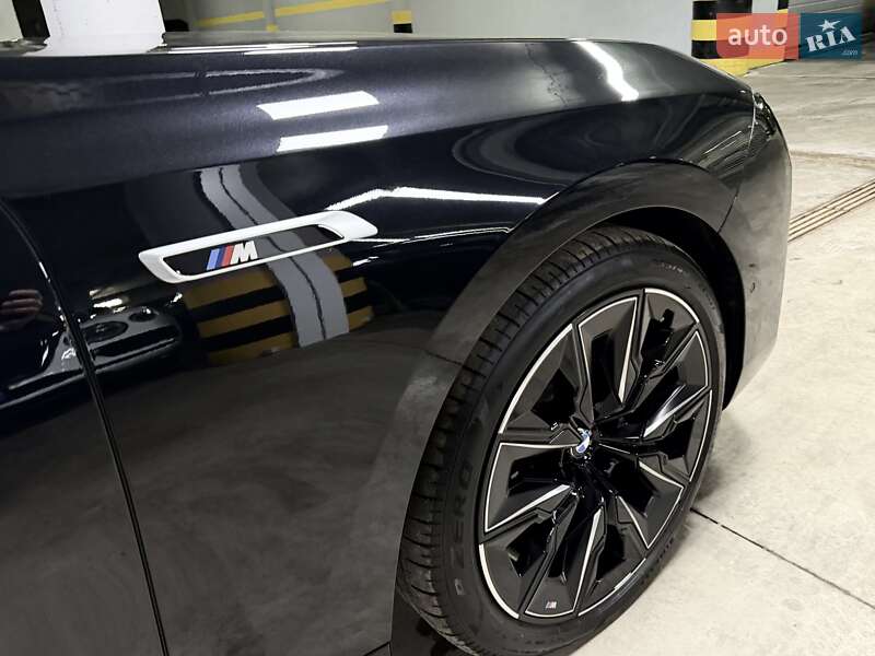 Седан BMW 7 Series 2024 в Киеве