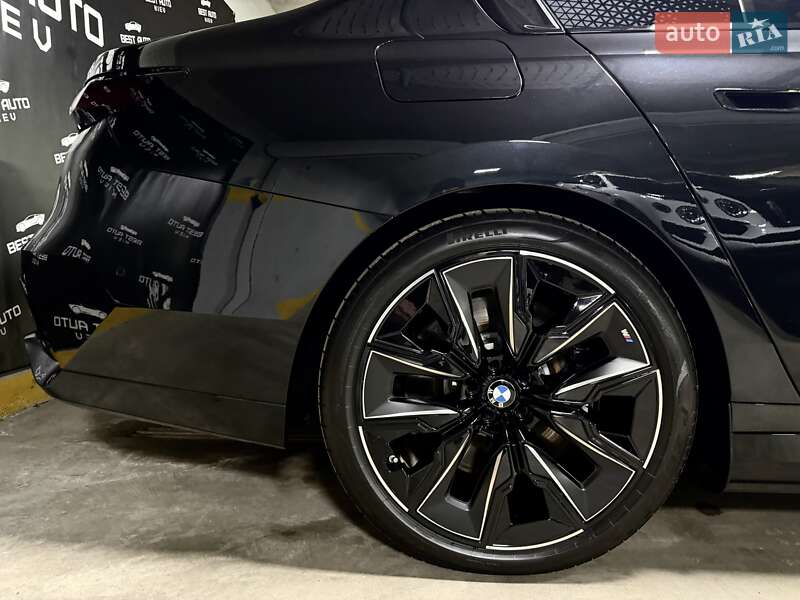 Седан BMW 7 Series 2024 в Киеве