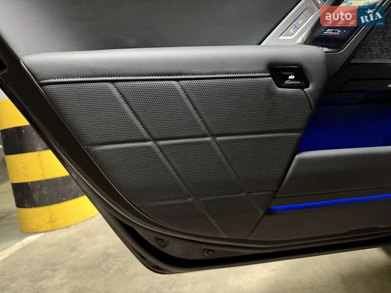 Седан BMW 7 Series 2024 в Киеве