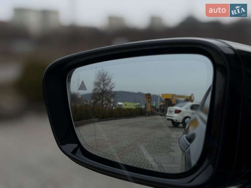 Седан BMW 7 Series 2020 в Мукачево