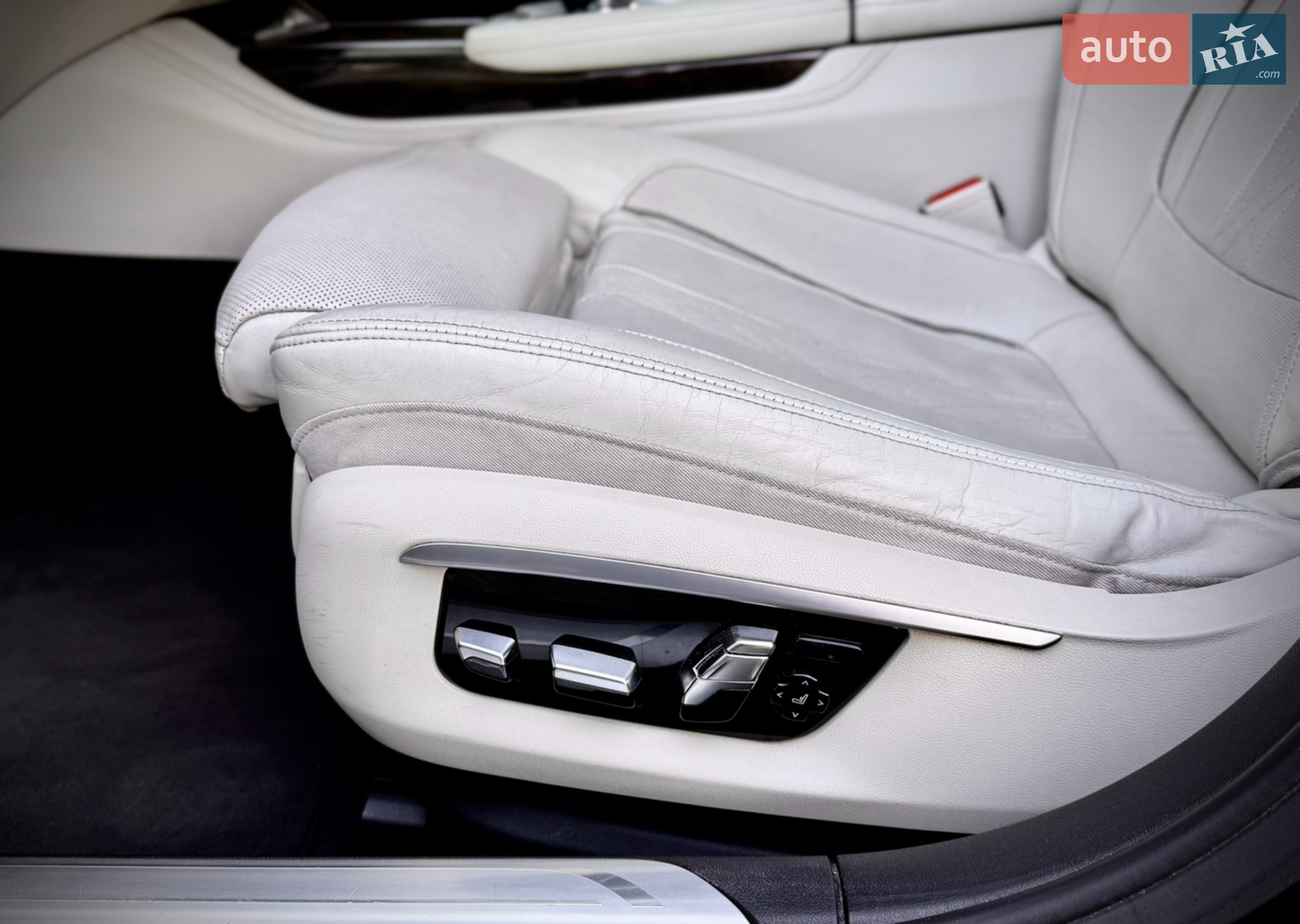 2015 BMW 7er - мініатюра 26
