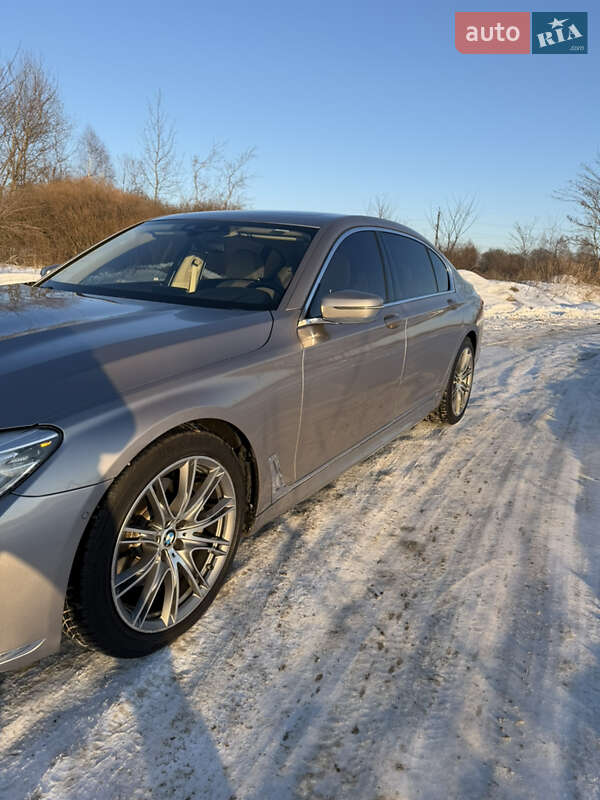 Седан BMW 7 Series 2017 в Львове