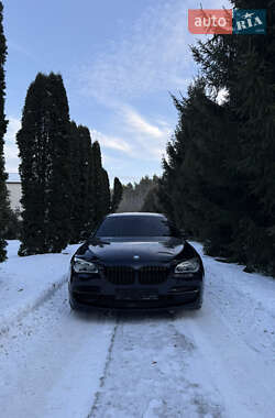 Седан BMW 7 Series 2012 в Радивилове