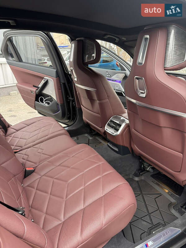 Седан BMW 7 Series 2024 в Харькове