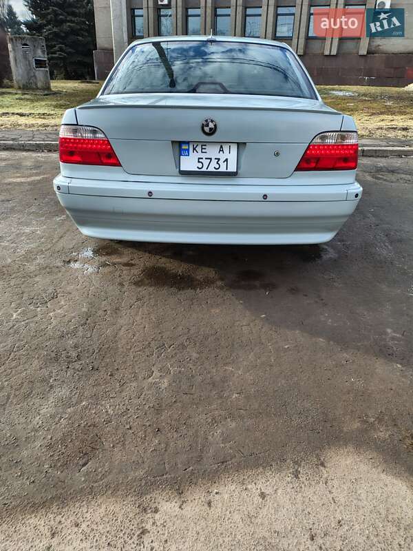 Седан BMW 7 Series 2000 в Кривом Роге