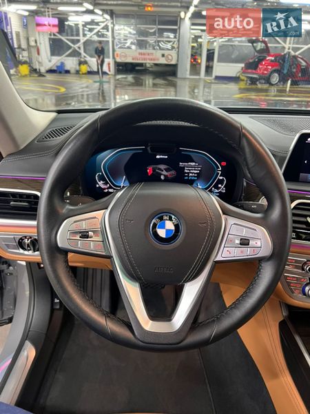 Седан BMW 7 Series 2022 в Черновцах