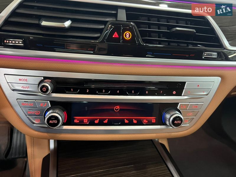 Седан BMW 7 Series 2022 в Черновцах