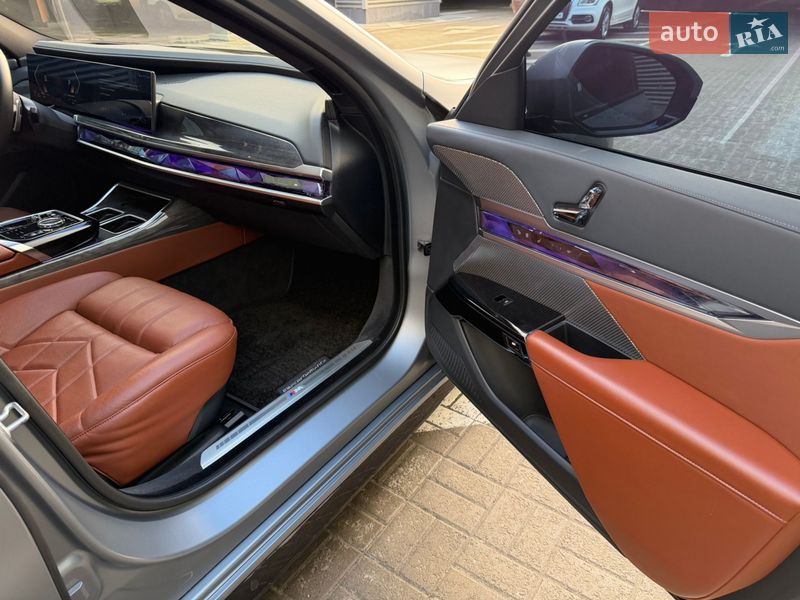 Седан BMW 7 Series 2023 в Киеве фото 11 Седан BMW 7 Series 2023 в Киеве