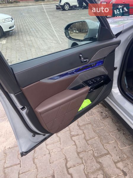 Седан BMW 7 Series 2024 в Каменском