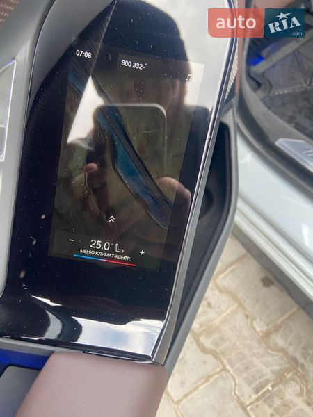 Седан BMW 7 Series 2024 в Каменском