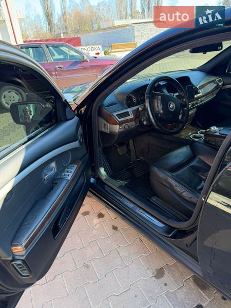 Седан BMW 7 Series 2004 в Звягеле