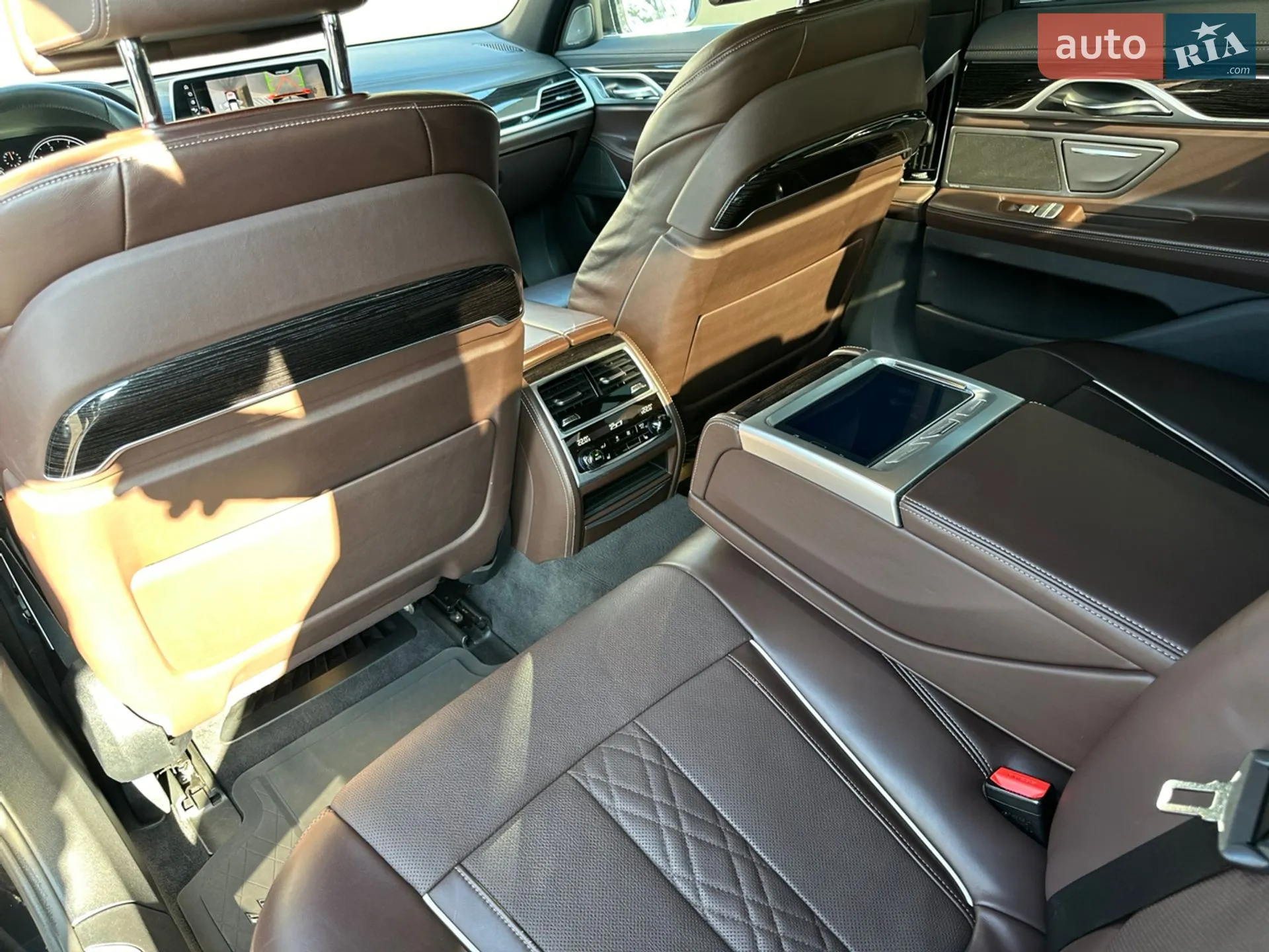 2017 BMW 7er - мініатюра 16