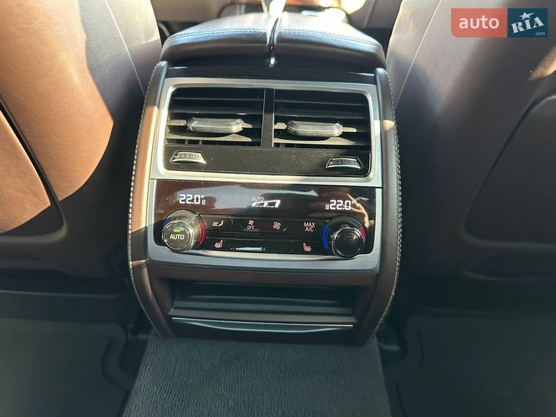 Седан BMW 7 Series 2017 в Львове