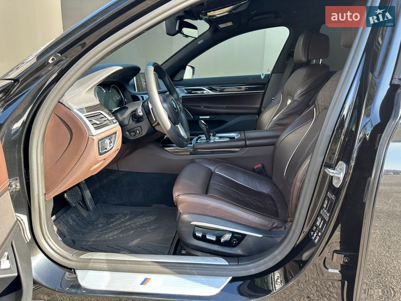 Седан BMW 7 Series 2017 в Львове