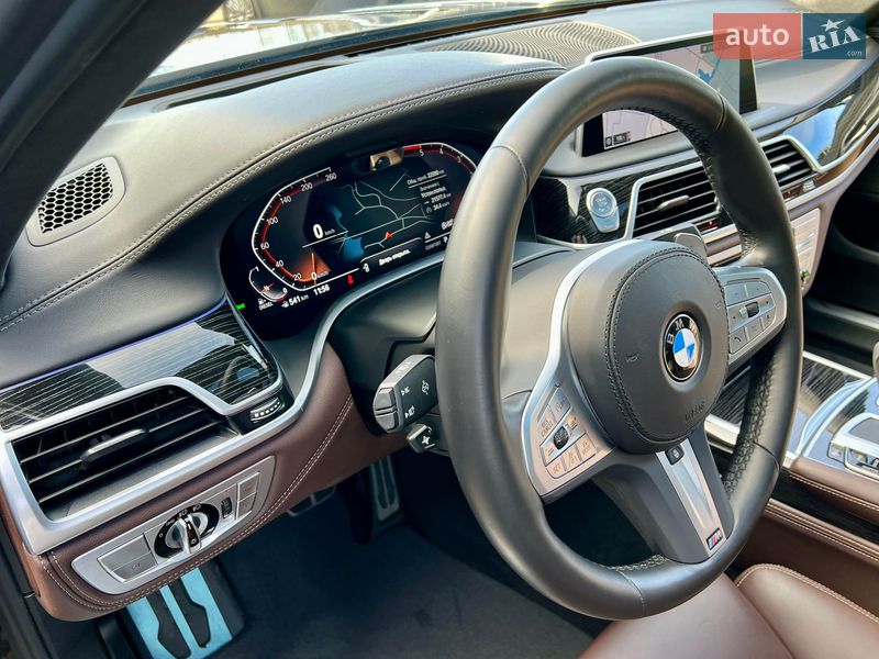 Седан BMW 7 Series 2022 в Киеве