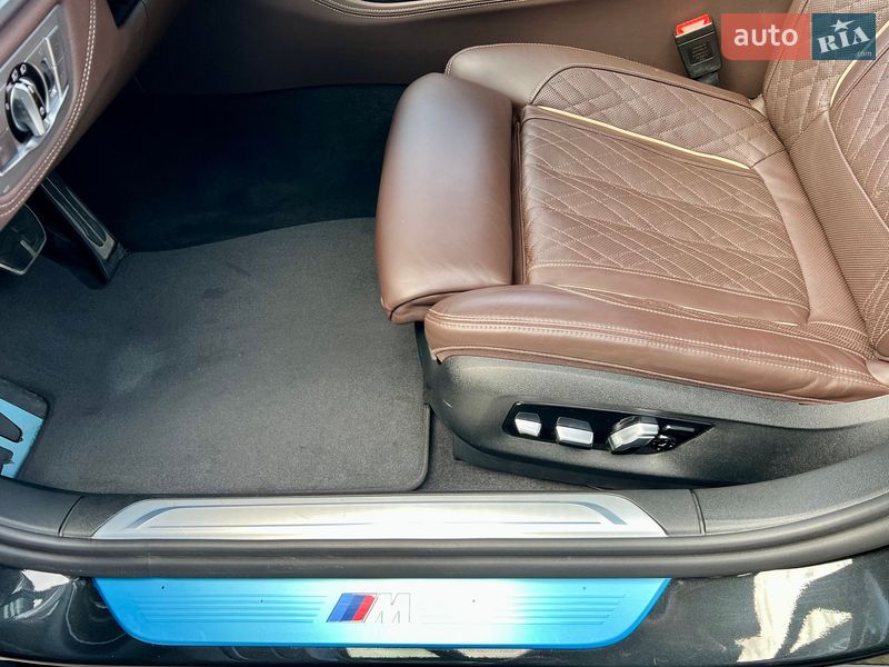 Седан BMW 7 Series 2022 в Киеве