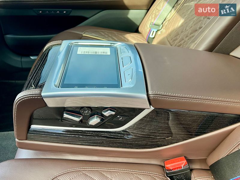 Седан BMW 7 Series 2022 в Киеве