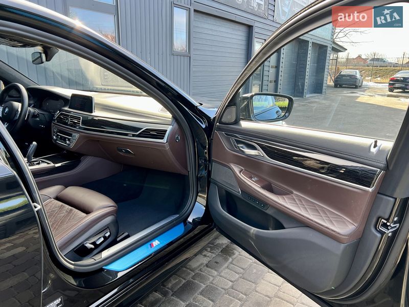 Седан BMW 7 Series 2022 в Киеве