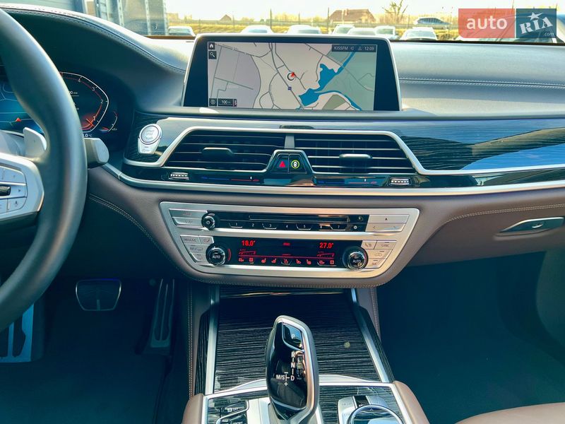 Седан BMW 7 Series 2022 в Киеве