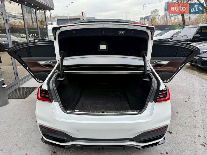 Седан BMW 7 Series 2019 в Києві
