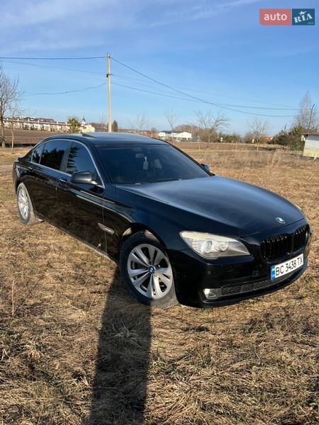 Седан BMW 7 Series 2012 в Львове
