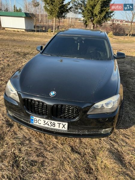Седан BMW 7 Series 2012 в Львове