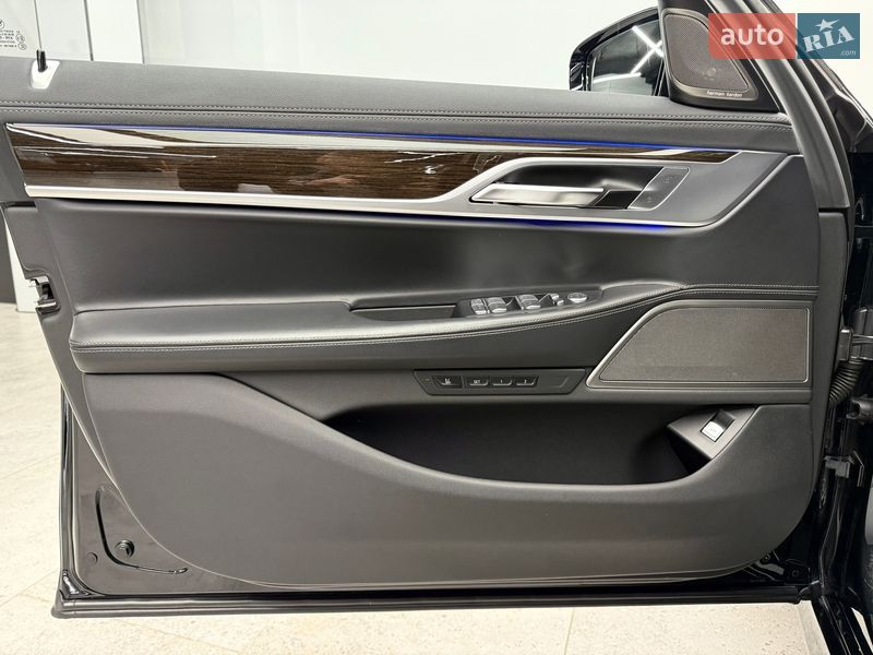 Седан BMW 7 Series 2022 в Киеве
